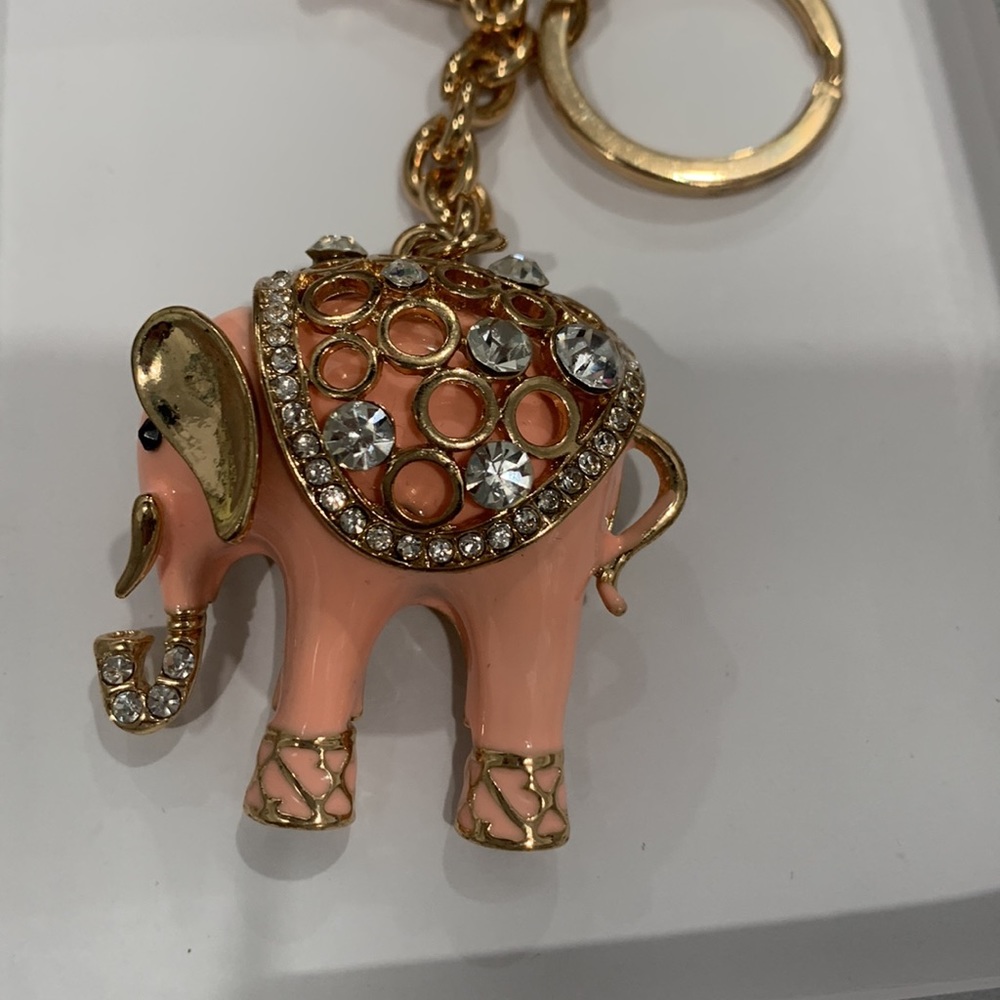 Elephant Keychain - Picture 3 of 5